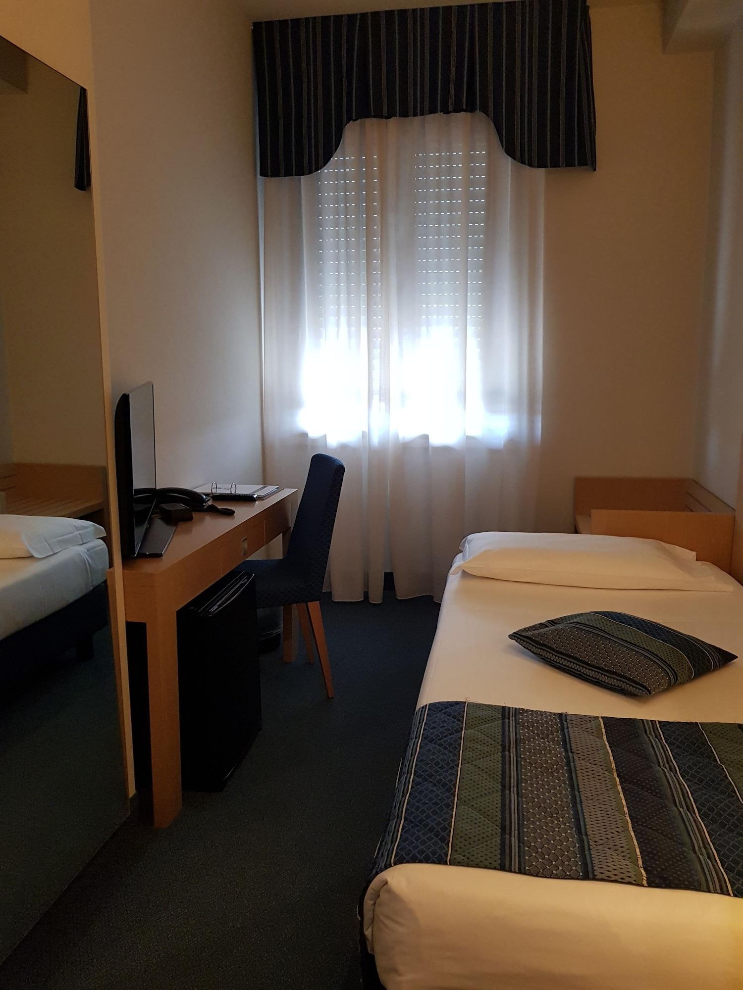 Best Western Hotel Cristallo Mantova Virgilio Exterior photo