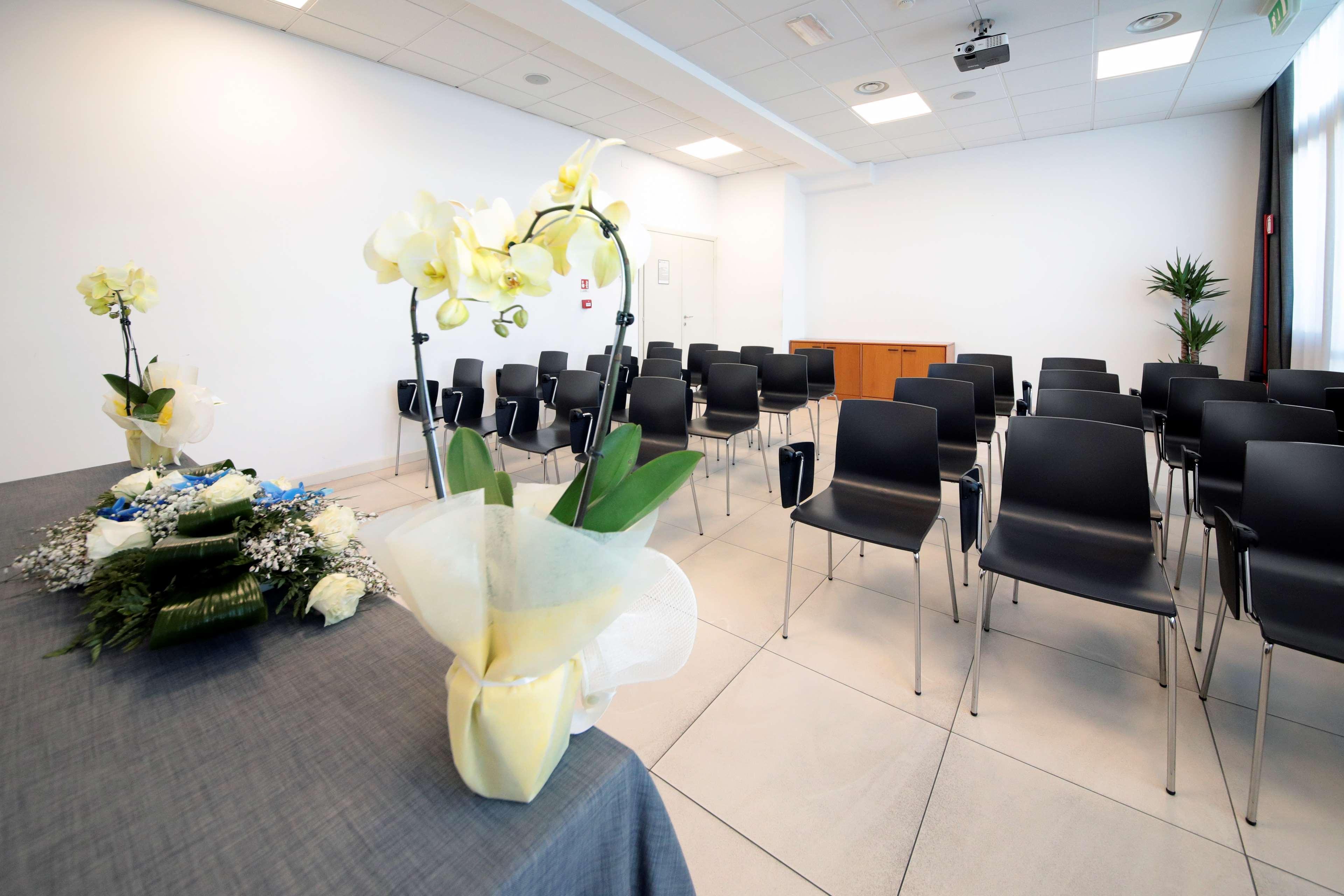 Best Western Hotel Cristallo Mantova Virgilio Exterior photo